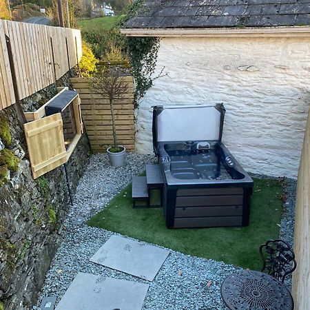 Stunning Cottage Grade 2 Listed With Parking And Hot Tub 보우네스온윈더미어 외부 사진