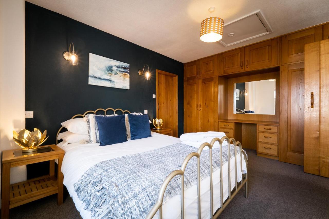 Stunning Cottage Grade 2 Listed With Parking And Hot Tub 보우네스온윈더미어 외부 사진