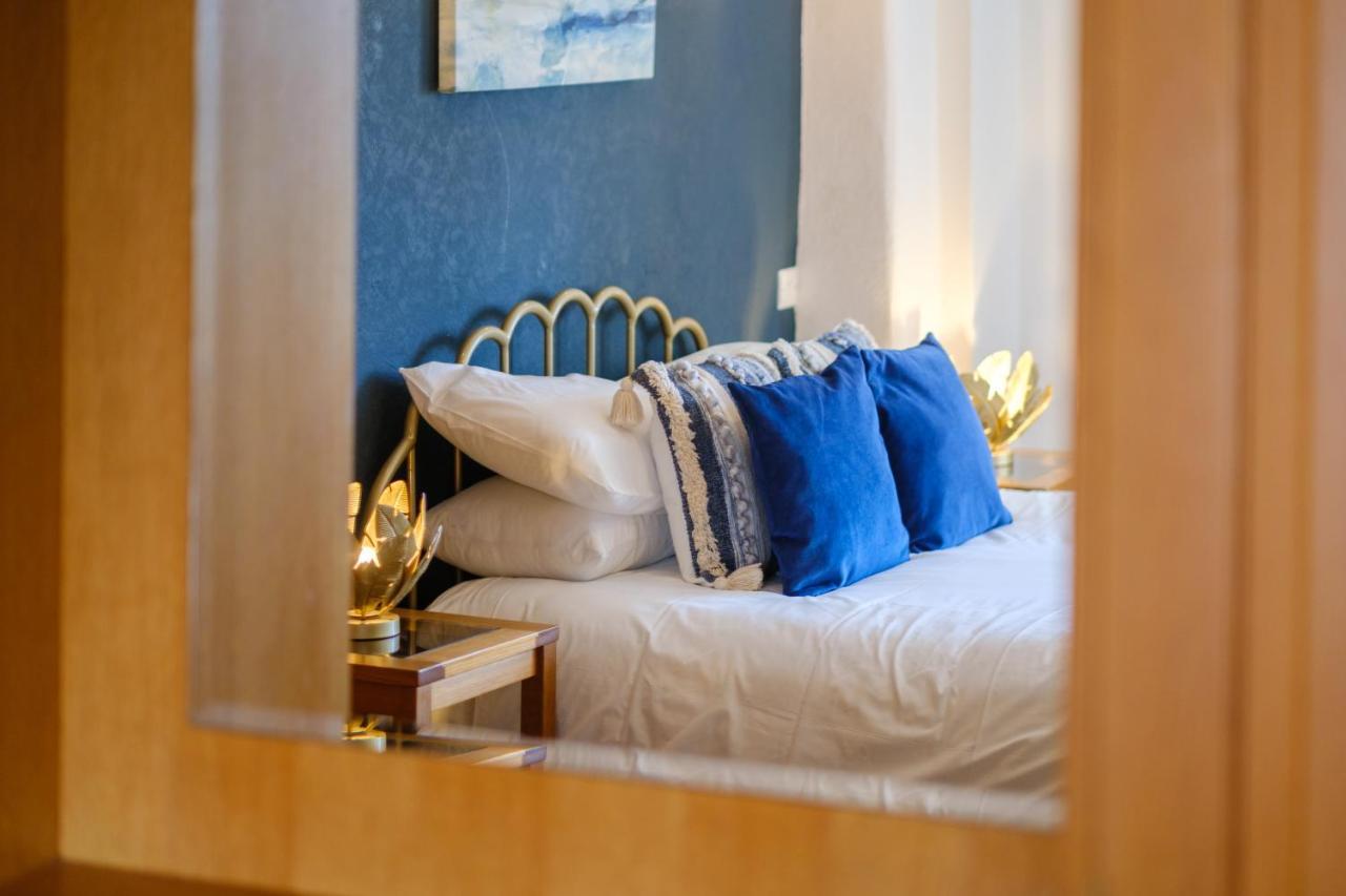 Stunning Cottage Grade 2 Listed With Parking And Hot Tub 보우네스온윈더미어 외부 사진